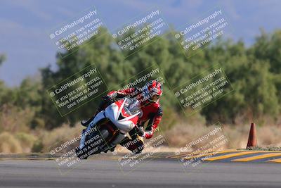 media/Nov-06-2022-SoCal Trackdays (Sun) [[208d2ccc26]]/Turn 7 Set 1 (1050am)/